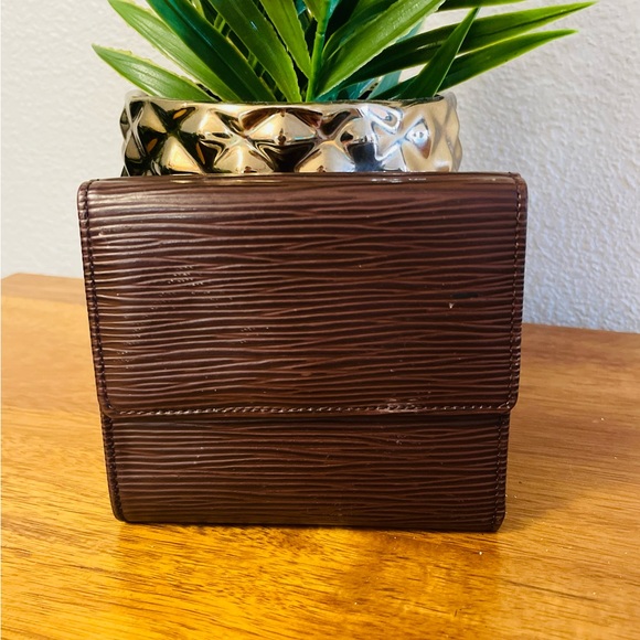LOUIS VUITTON Elise Epi Leather Brown Compact Wallet 💯 AUTHENTIC - Picture 3 of 15